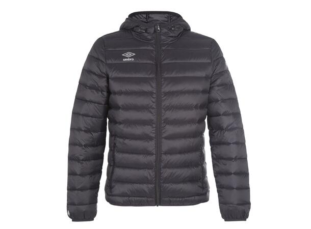 UMBRO Core Down Jacket jr Sort 116 Myk og deilig dunjakke for barn 